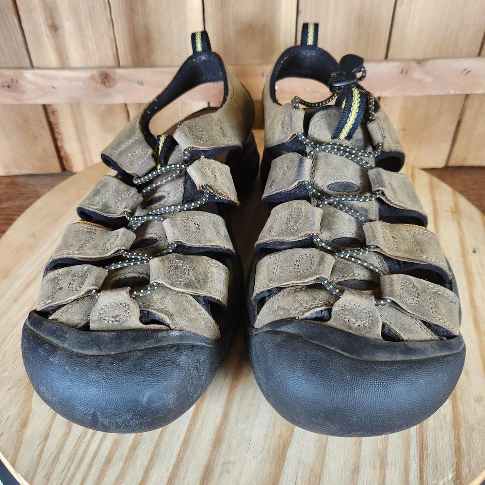 Keen Newport Sandals Men 11 Brown Suede Waterproof Hiking Water Shoes Closed Toe